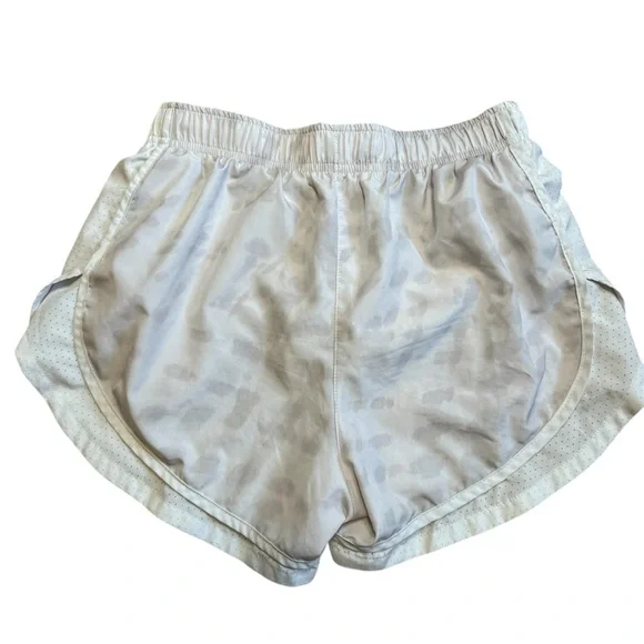 NIKE Dri-Fit Running Shorts Women’s Size Smalll - Picture 2 of 5